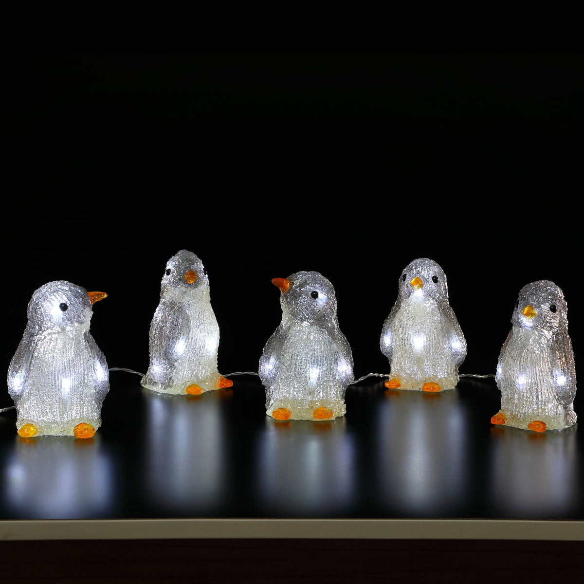 Set of 5 Penguins Christmas Acrylic Display with 40 White LEDs