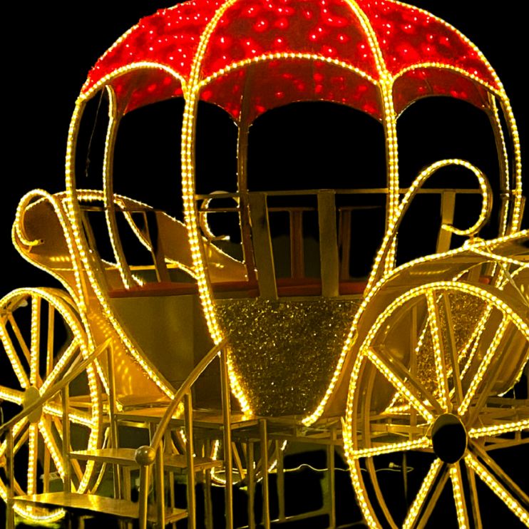 3.3m 3D Carriage & Horses Commercial Christmas Seating Display