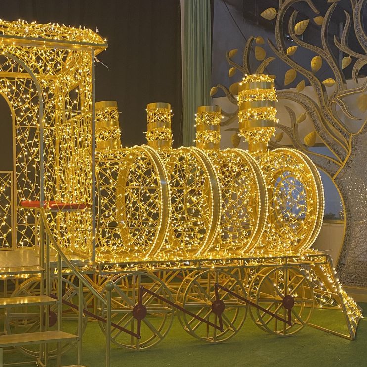 3.2m 3D Christmas Train Commercial Christmas Seating Display
