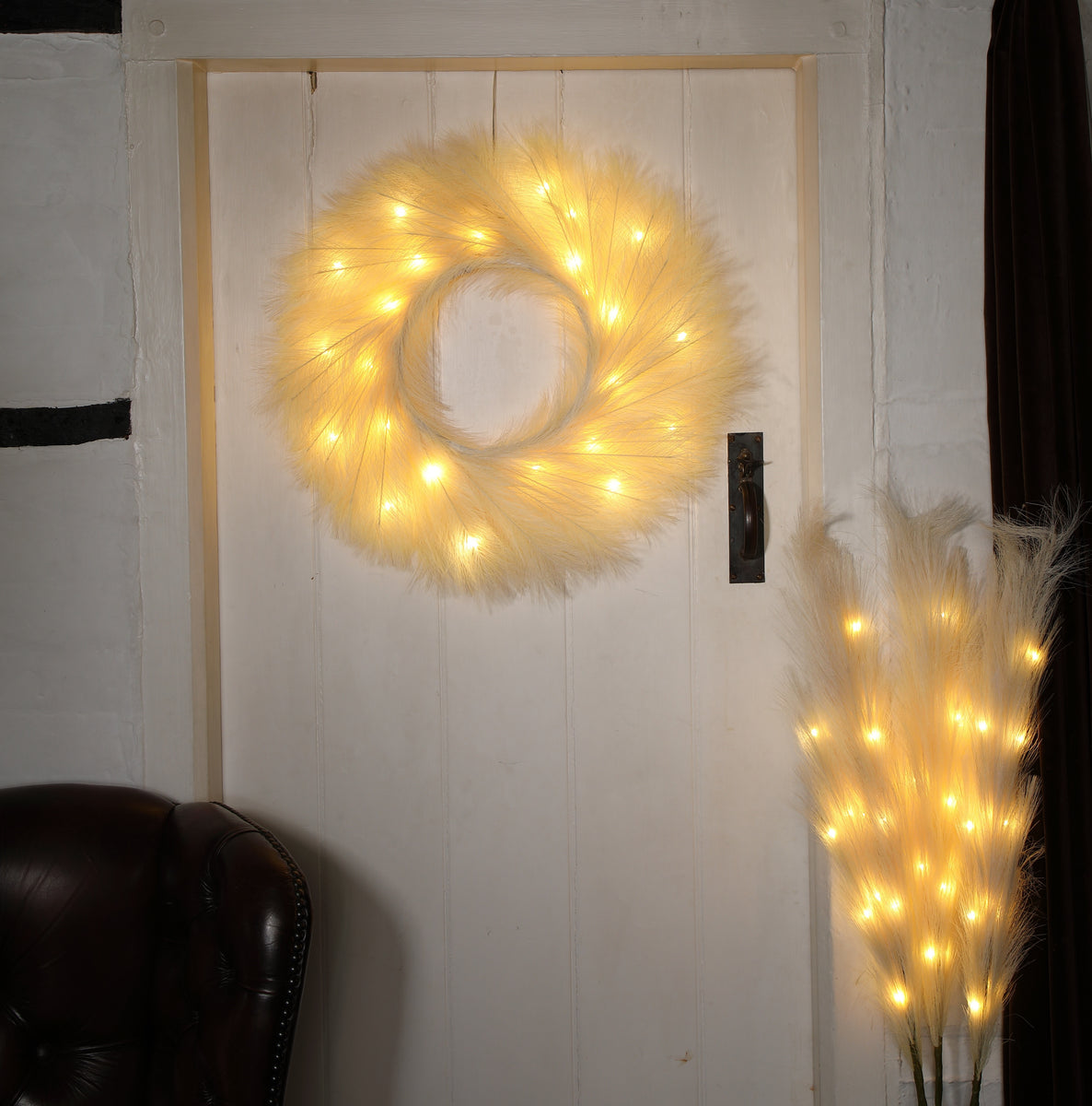 60cm Cream Pampas Wreath with 24 Warm White LED's
