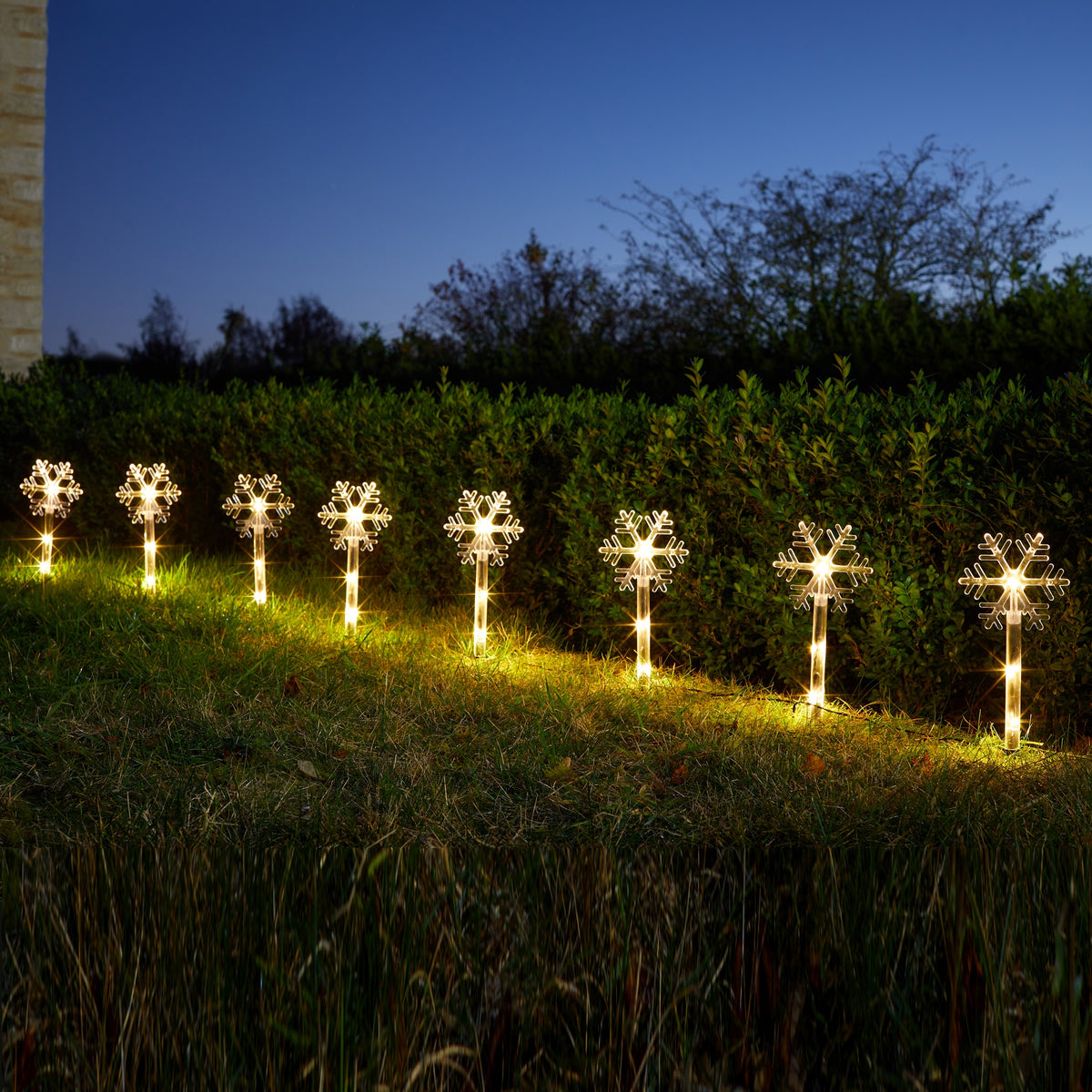 Set of 8 Festive Snowflake Christmas Pathfinder Stake Lights