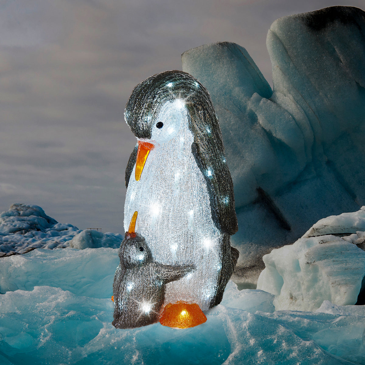LED Acrylic Penguin with Baby Display Light