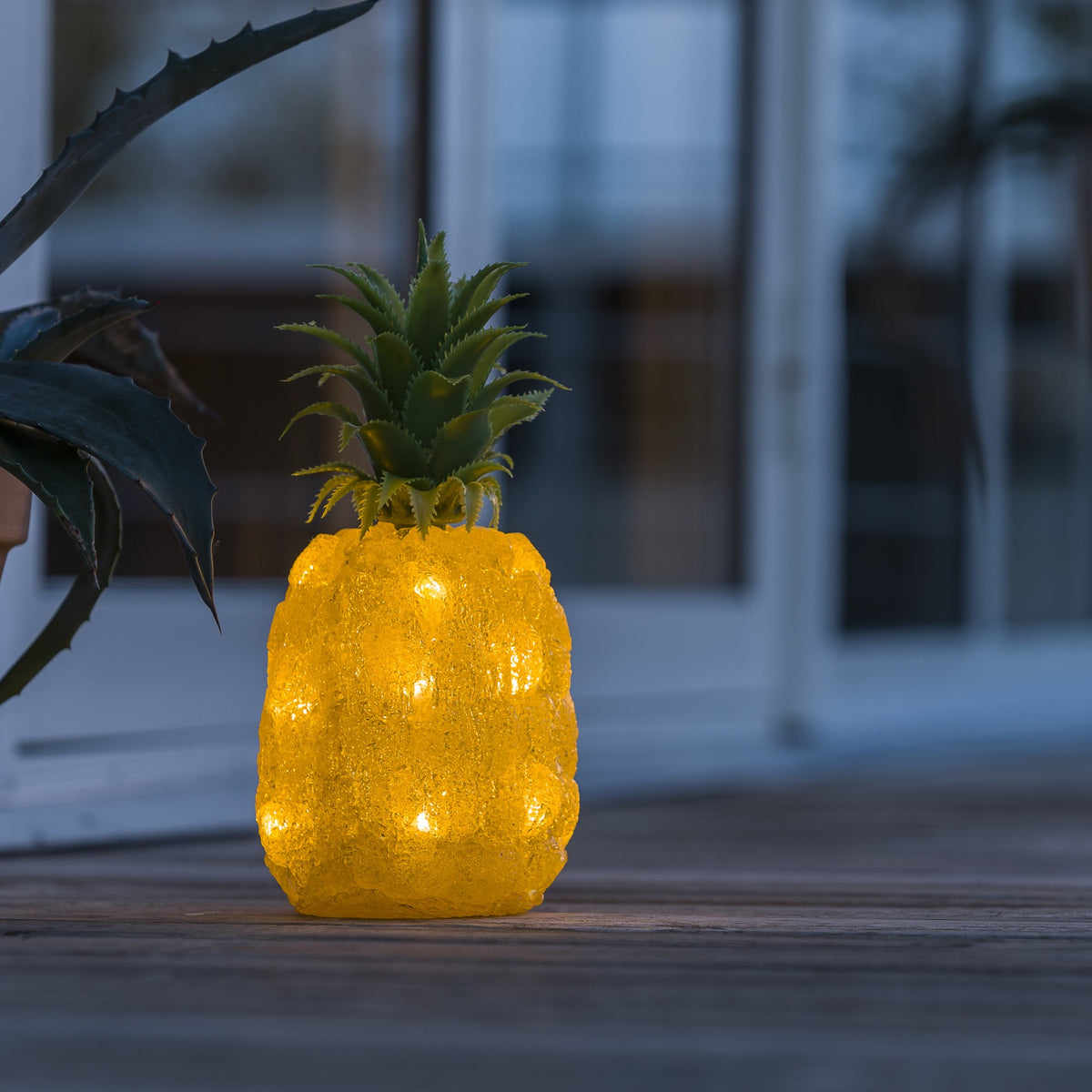 LED Lit Acrylic Pineapple